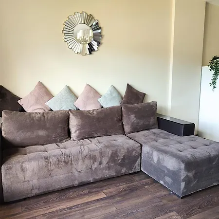 Deluxe 1-bedroom Mountain View Near Road Апартамент Банско