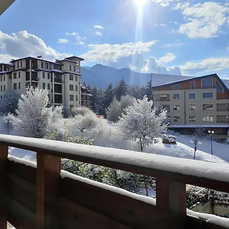 Deluxe 1-bedroom Mountain View Near Road *